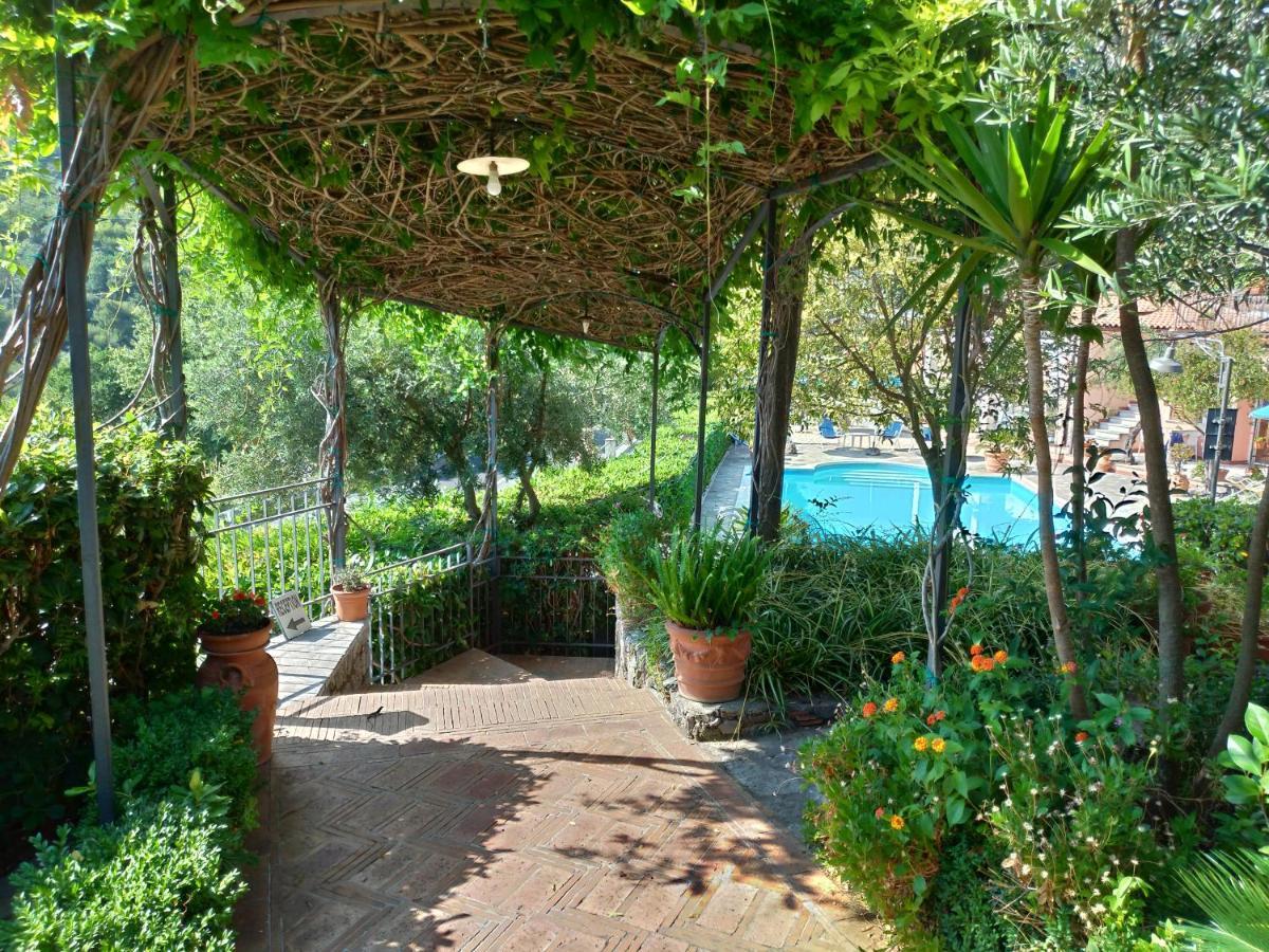 ماراتييا Bed & Breakfast Laino المظهر الخارجي الصورة