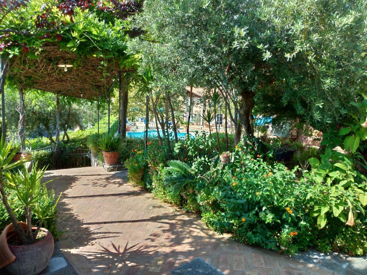 ماراتييا Bed & Breakfast Laino المظهر الخارجي الصورة