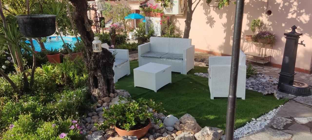 ماراتييا Bed & Breakfast Laino المظهر الخارجي الصورة