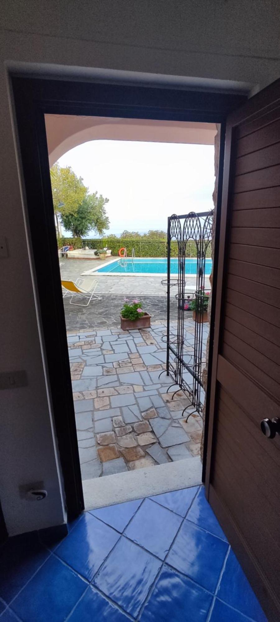 ماراتييا Bed & Breakfast Laino المظهر الخارجي الصورة