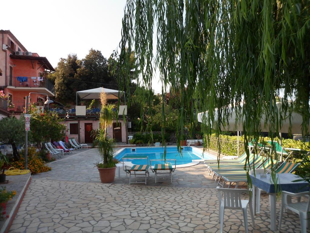 ماراتييا Bed & Breakfast Laino المظهر الخارجي الصورة