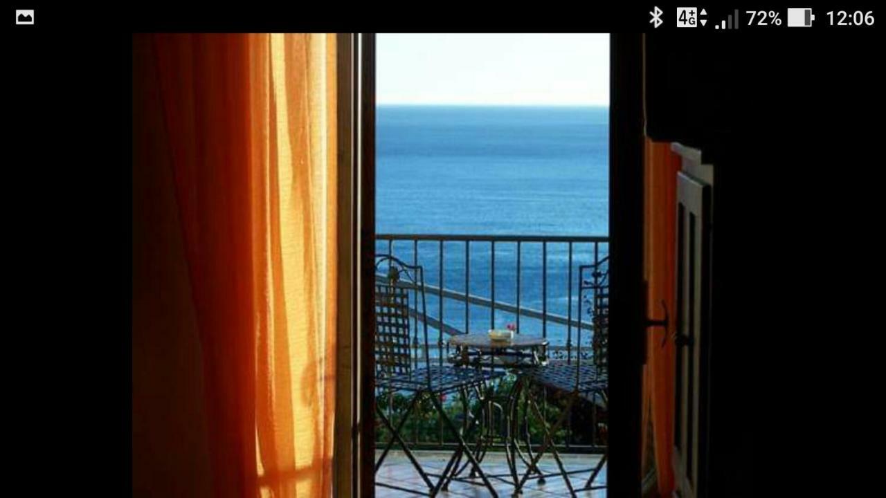 ماراتييا Bed & Breakfast Laino المظهر الخارجي الصورة