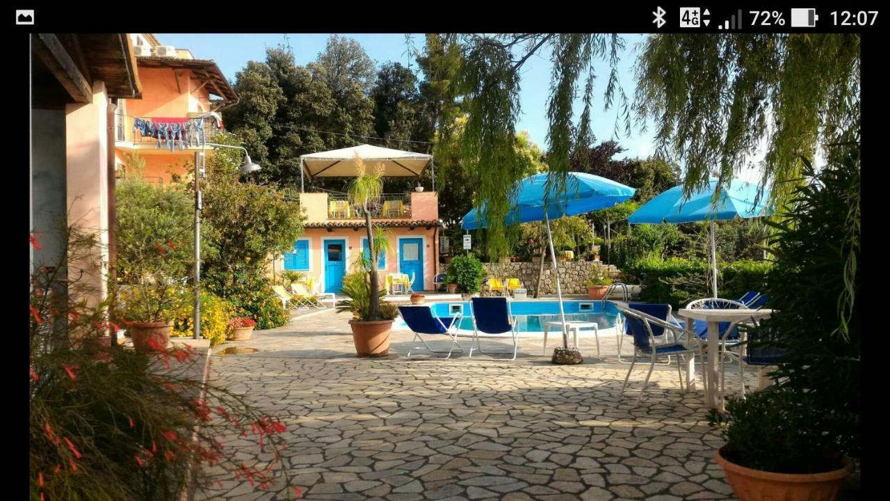 ماراتييا Bed & Breakfast Laino المظهر الخارجي الصورة
